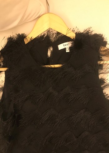 Siyah Nakışlı Volanlı Midi Elbise - Görsel 6