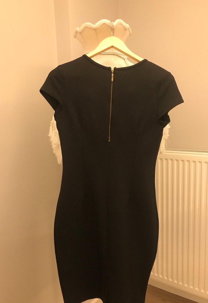 Boncuk İşlemeli V Yakalı Siyah Midi Elbise - Görsel 3