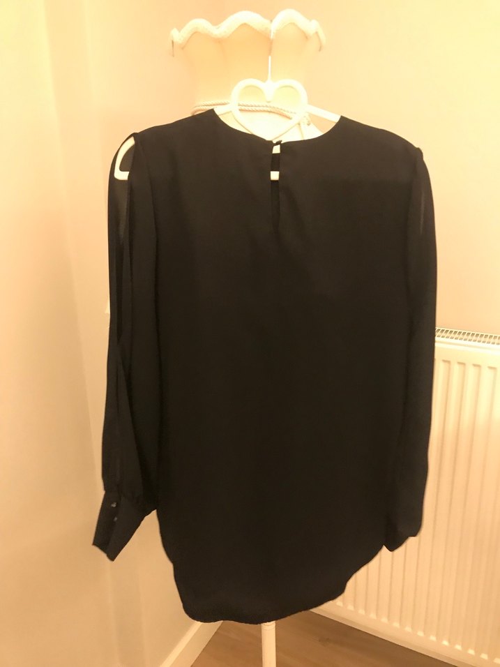 Kolu yırtmaçlı , Siyah Uzun Kollu Kadın Gömlek - Görsel 2