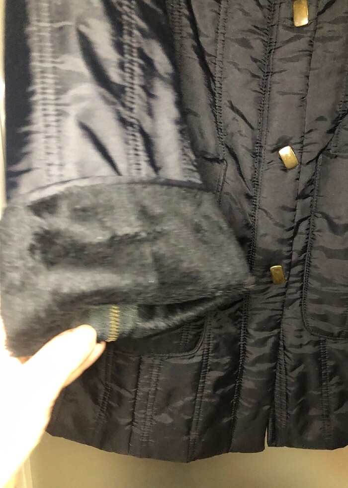 İçi kürklü siyah mont. - Görsel 3