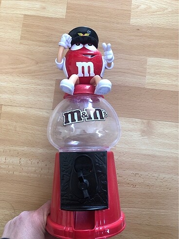 Oyuncak m&m kırmızı şeker makinesi
