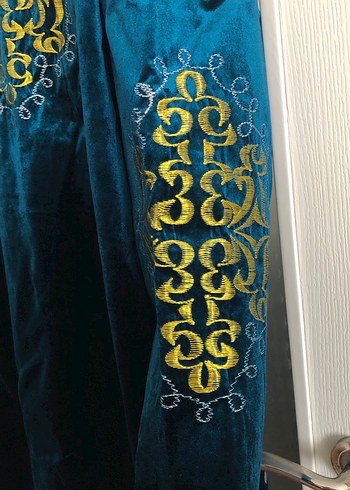 Geleneksel Uzun Kollu Mavi Kadife Nakışlı Elbise - Görsel 7