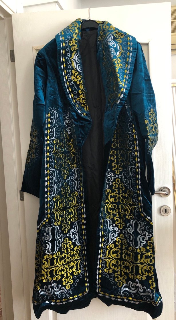 Geleneksel Uzun Kollu Mavi Kadife Nakışlı Elbise - Görsel 2