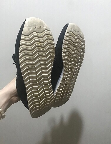 36,5 Beden siyah Renk newbalance ayakkabı