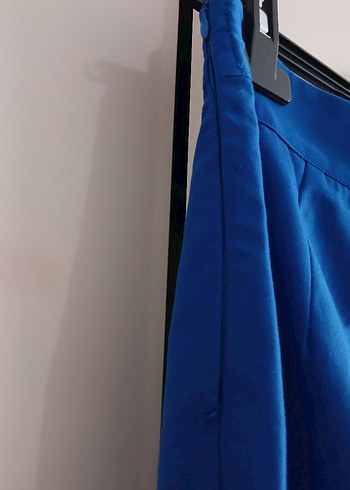 Mavi Saten Uzun Drapeli Kadın Etek - Görsel 3