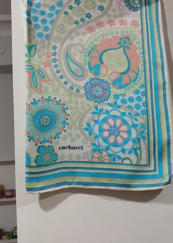 Cacharel Çok Renkli Bohem Desenli Eşarp