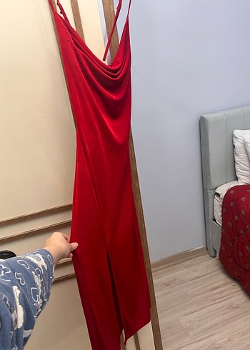 Diğer Kırmızı Drapeli Uzun İpek Elbise