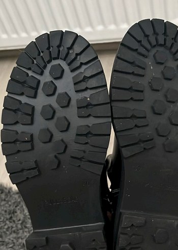Pull and Bear Siyah Minimalist Topuklu Kadın Botları