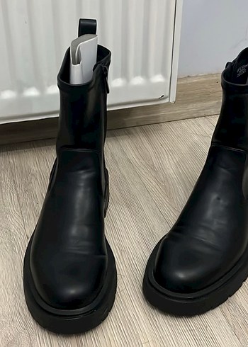 40 Beden Siyah Minimalist Topuklu Kadın Botları