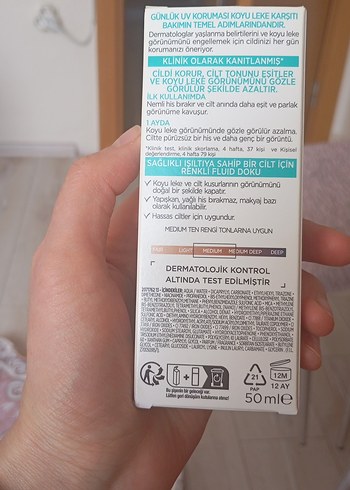 L'Oréal Bright Reveal SPF 50 Renkli Yüz Güneş Kremi - Görsel 3