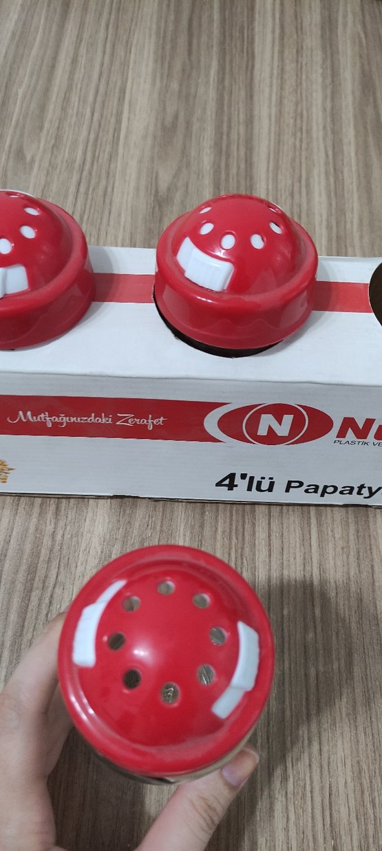 4lü Kırmızı Kapaklı Cam Baharatlık - Görsel 4