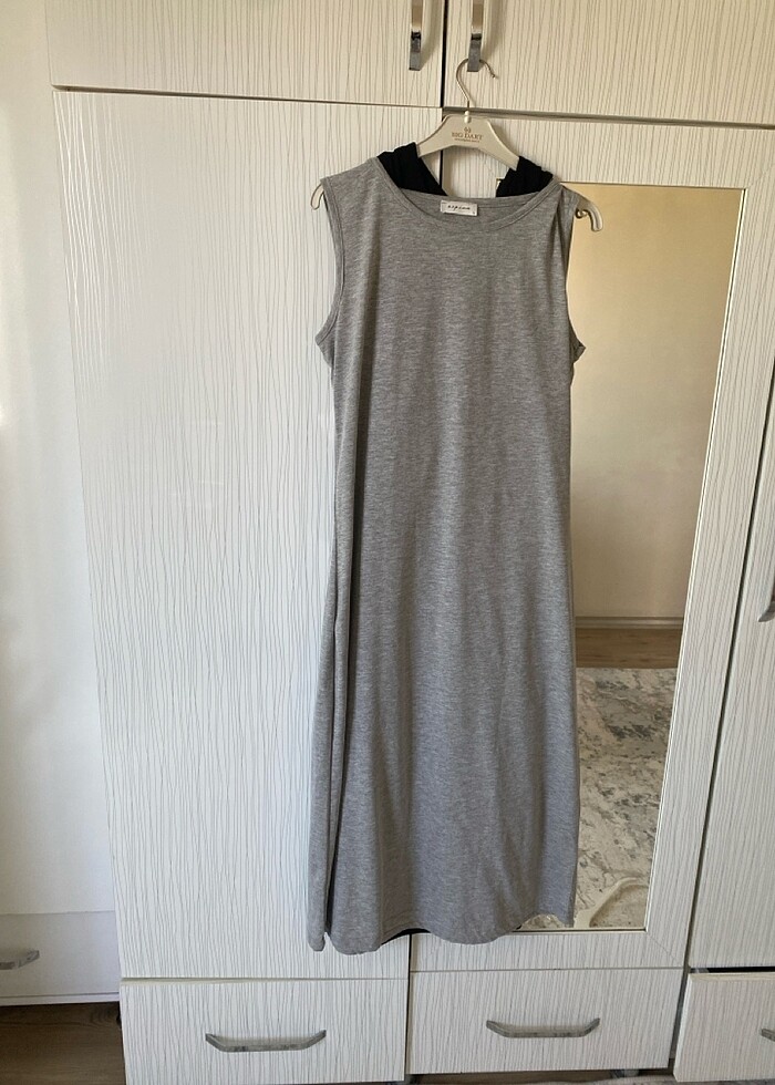 Kısa kol elbise - Görsel 2