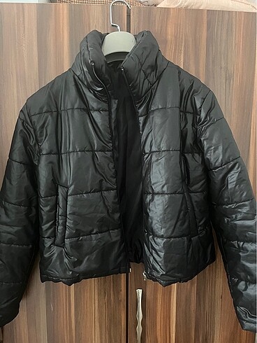 Bershka Siyah şişme mont