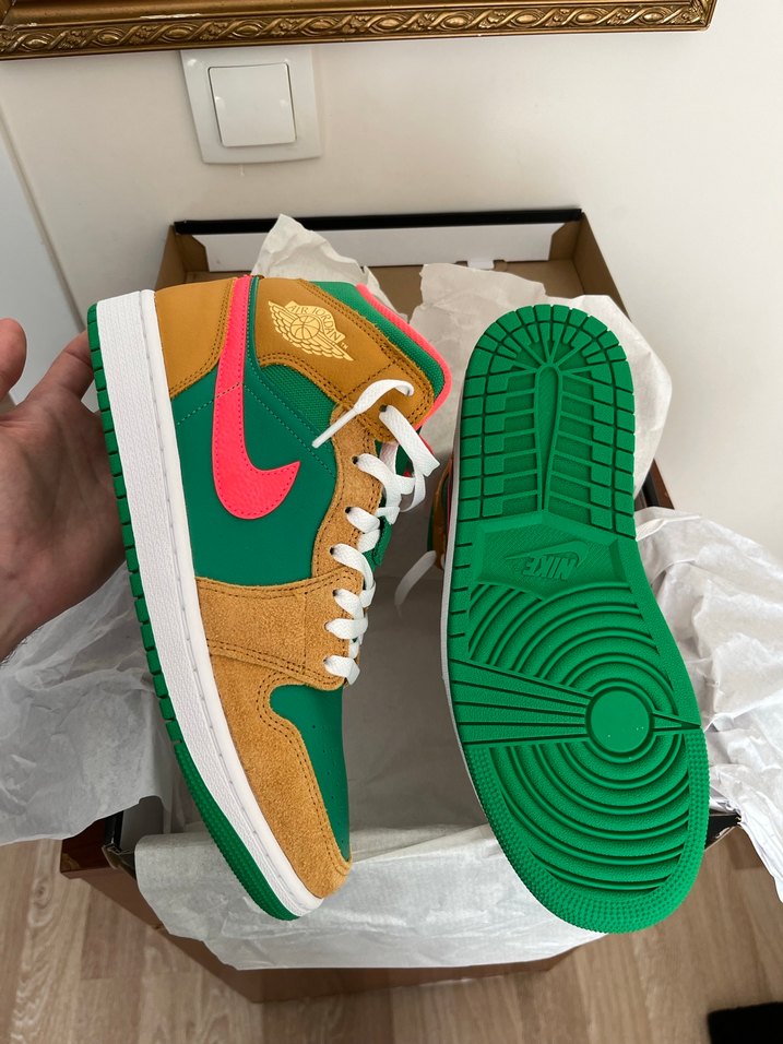 Nike Air Jordan 1 Mid SE - Görsel 2