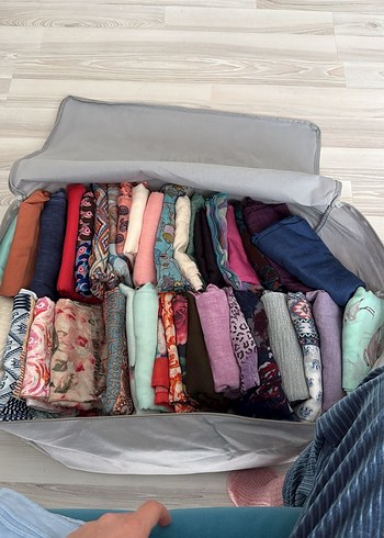 Farklı renk ve desenlerde şal ve eşarp adet fiyatı - Görsel 7