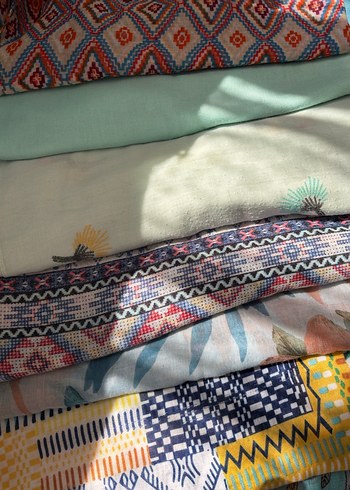 Farklı renk ve desenlerde şal ve eşarp adet fiyatı - Görsel 6