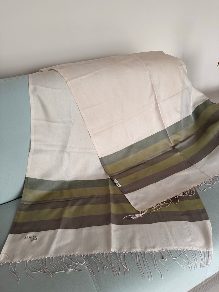 Bej ipekli Kadın Saten Şal - Görsel 2