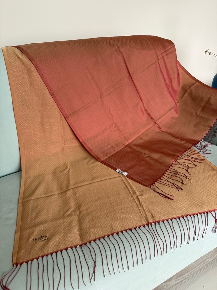 Bej Parlak İpek Kadın Şal - Görsel 4