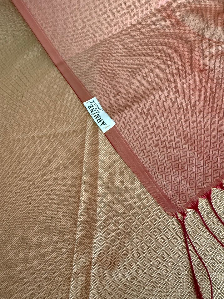 Bej Parlak İpek Kadın Şal - Görsel 2