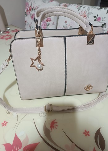 Zincir Detaylı krem renkli süet canta - Görsel 2