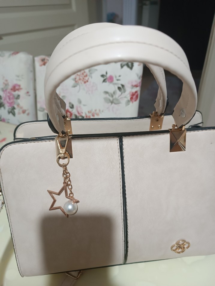 Zincir Detaylı krem renkli süet  canta - Görsel 4