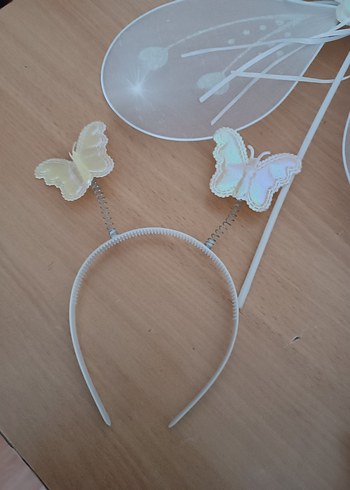 Beyaz Şeffaf Nakışlı Kelebek Kanat Seti - Görsel 2