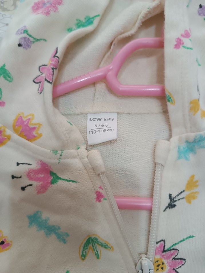 Kızlar için Çiçek Desenli Kapüşonlu Sweatshirt - Görsel 3