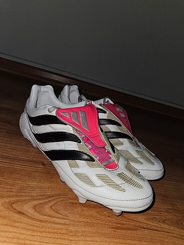 41 Beden beyaz Renk Adidas Predator Krampon