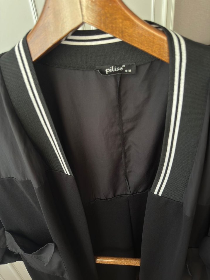 Siyah takım S-M beden - Görsel 2