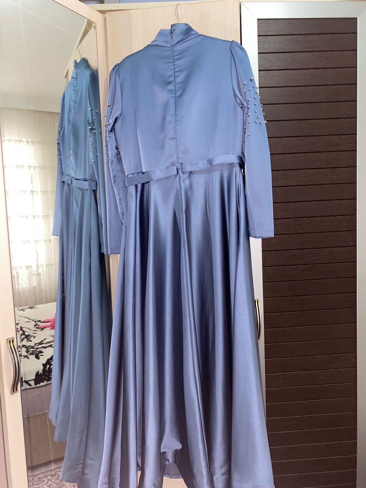 Uzun Kollu Mavi Kadın Abiye Elbise - Görsel 4