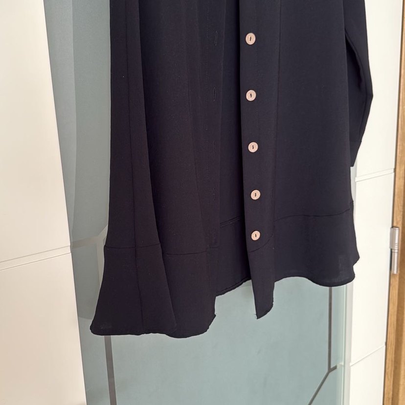 Uzun kollu siyah gömlek - Görsel 2