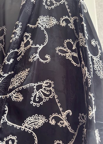 Uzun Siyah İşlemeli Bohem Abaya - Görsel 3