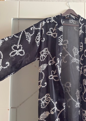 Diğer Uzun Siyah İşlemeli Bohem Abaya