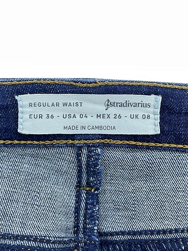 36 Beden mavi Renk Stradivarius Jean / Kot %70 İndirimli.
