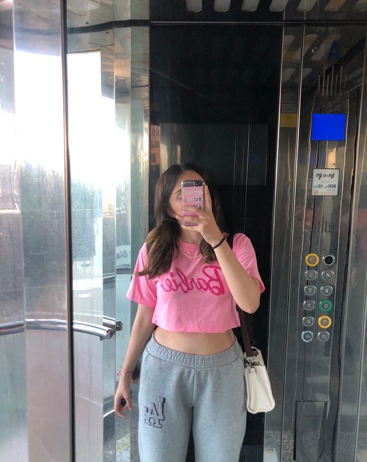 Pembe Barbie Desenli Kadın Crop Top - Görsel 4