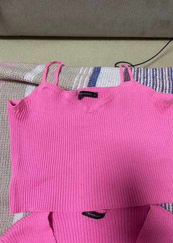 Pembe V Yaka Fitilli Triko Hırka ve büstiyer - Görsel 2