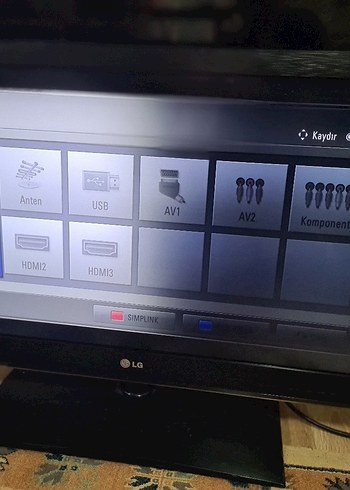 LG 32 İNÇ FULL HD LCD TV (KISMEN ÇALIŞIYOR)