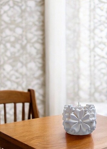 Diğer Çiçek Desenli Vanilya Kokulu Soya Wax Mum
