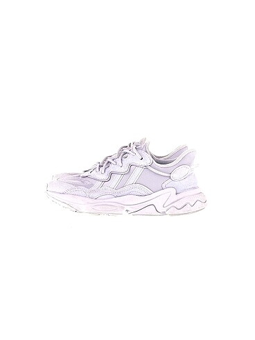 Adidas Spor Ayakkabı %70 İndirimli.