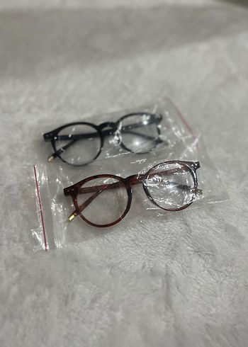 Klasik Tarzda Kadın Transparan Gözlük - Görsel 3