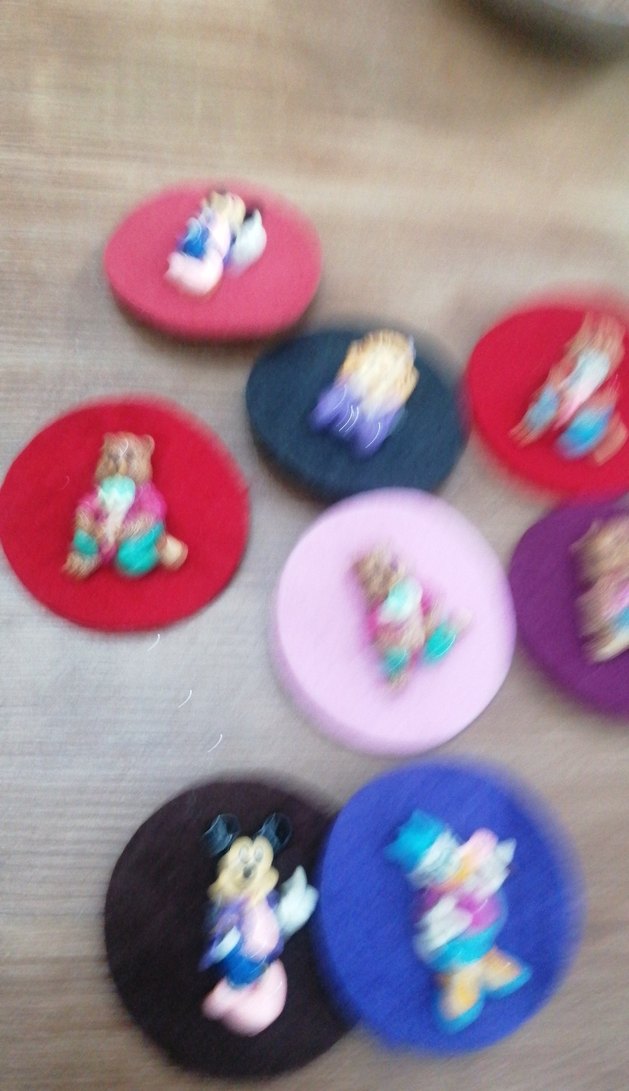 Renkli Karakter Figürlü Keçe Rozetler adet - Görsel 3