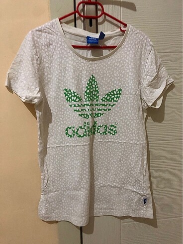Adidas t shirt