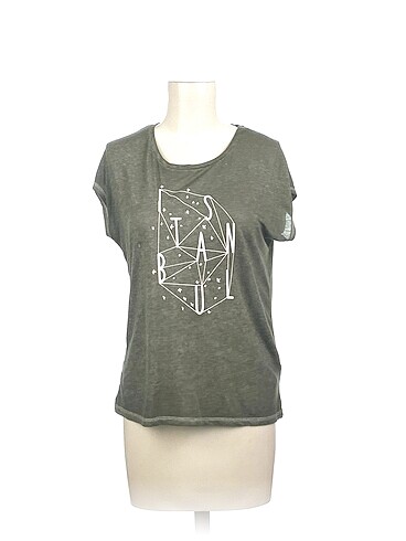 Mavi T-shirt %70 İndirimli.