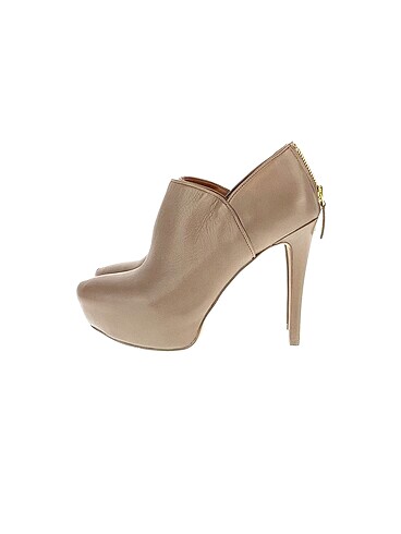 Nine West Bot %70 İndirimli.