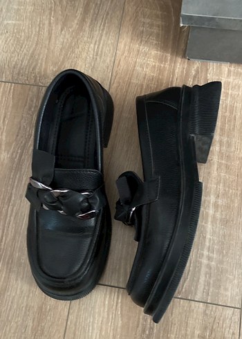 38 Beden Siyah Tokalı Kalın Topuklu Kadın Loafer