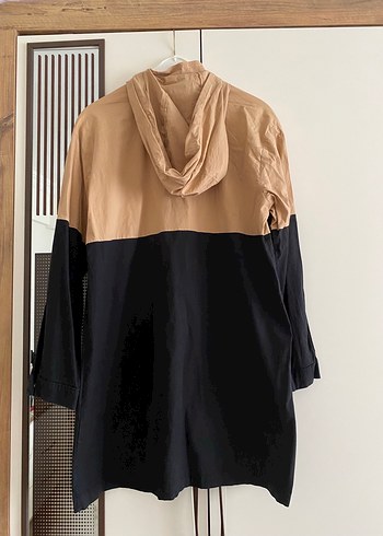 Camel Siyah Kapüşonlu Uzun Rüzgarlık - Görsel 3