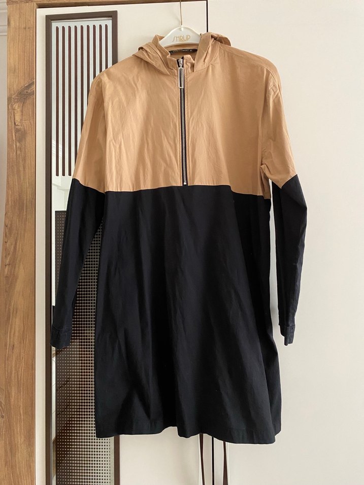 Camel Siyah Kapüşonlu Uzun Rüzgarlık - Görsel 2