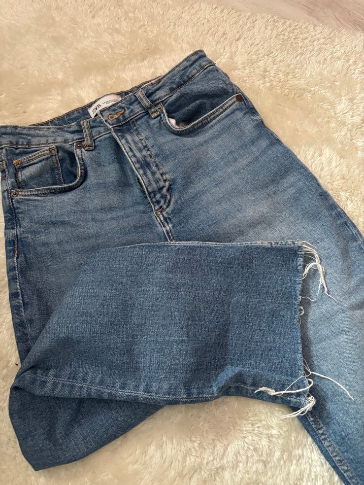 Düğmeli, Rahat Kesim Mavi Midi Kot Pantolon - Görsel 3