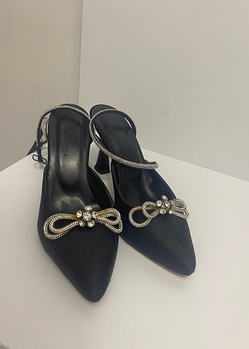 37 Beden Siyah Taşlı Tokalı Stiletto Kadın Ayakkabı