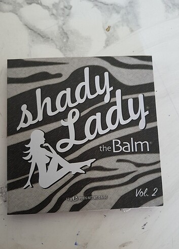  Beden The balm shady lady far paleti